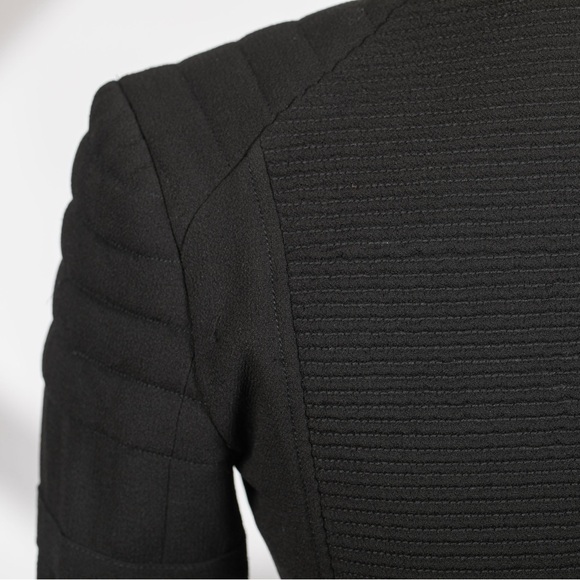 Aritzia Wilfred Montesson Crepe Biker Jacket black, Size 0, Excellent Condition - Picture 4 of 10